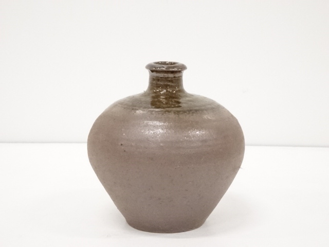 JAPANESE CERAMICS / SAKE BOTTLE / ARTISAN WORK